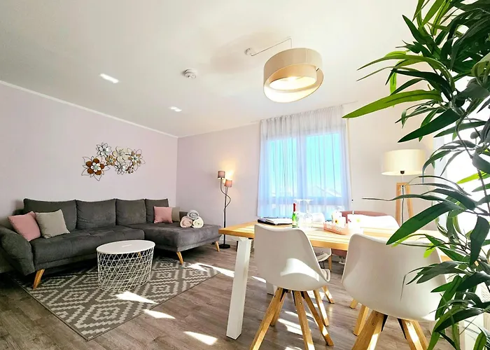 Wunderschoen-Wohnen-Im-Apartment-Rooftop